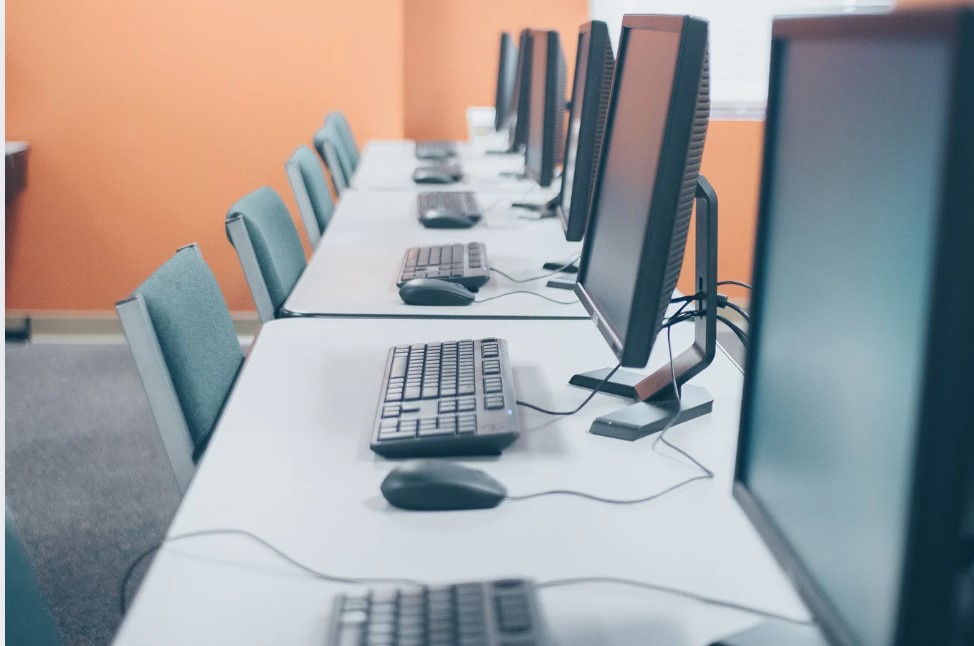 C 1 января 2026 года административные процедуры, осуществляемые налоговыми органами, переводятся на Единый портал электронных услуг