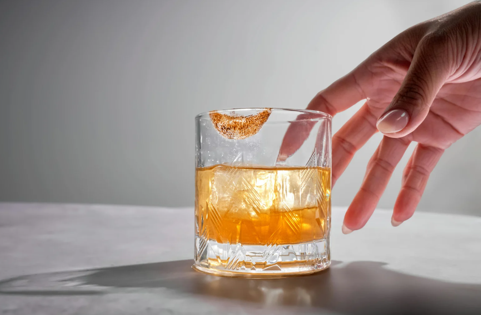 Комментарий МНС: Об учете алкогольной, непищевой спиртосодержащей продукции и непищевого этилового спирта