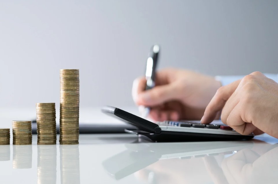 Кто и в какие сроки должен отчитаться о доходах за 2025 год