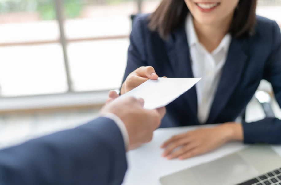 Компания-перевозчик платила зарплату работникам под видом командировочных расходов