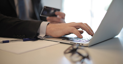 Глава Нацбанка дал советы предприятиям по трансграничным расчетам