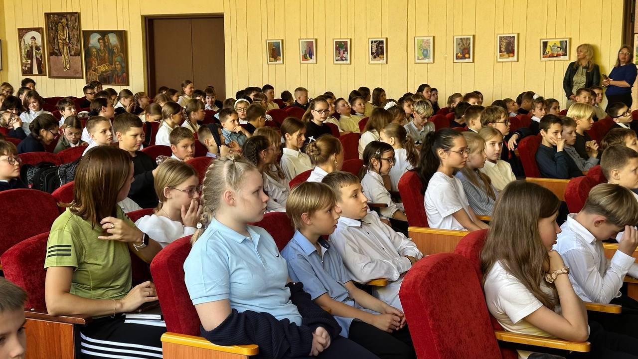 О налогах, законе и единстве: член Палаты налоговых консультантов провела патриотический урок для молодёжи