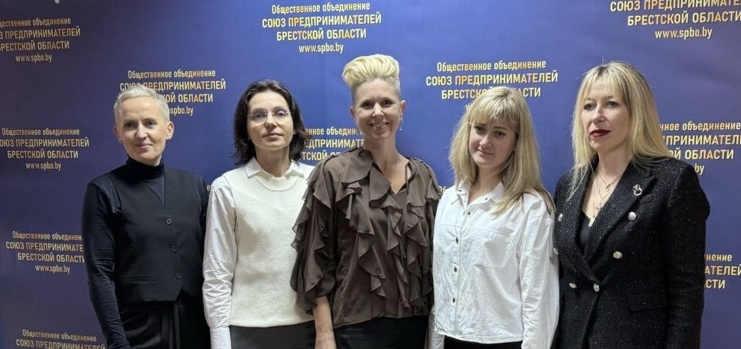 Бесплатное консультирование, участие в круглом столе и форуме – так прошел четвертый день Белорусской недели предпринимательства для налоговых консультантов