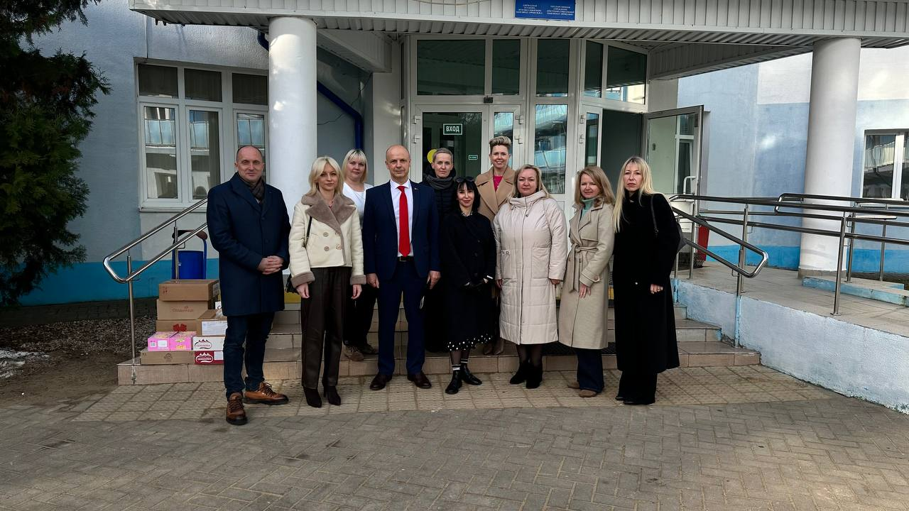 Налоговые консультанты поздравили женщин Могилёвщины и Брестчины с весенним праздником