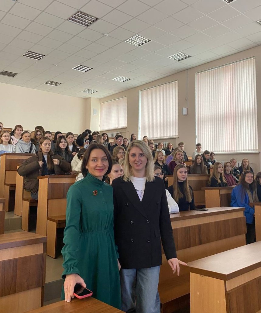 Налоговые консультанты встретились со студентами БГУТ и коллективом школы искусств