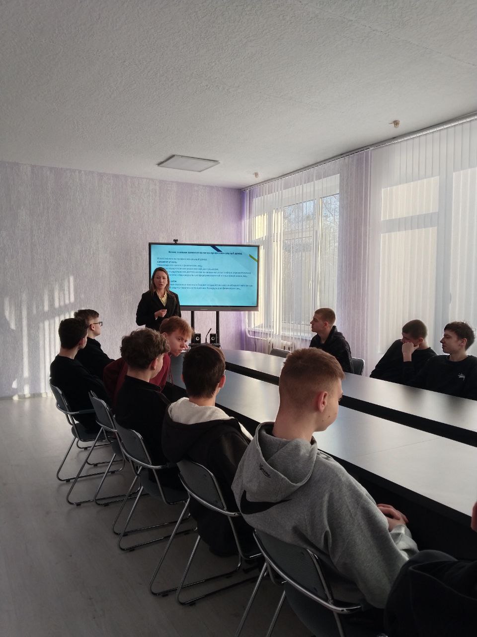 Налоговые консультанты посетили УО «Бобруйский государственный индустриально-строительный колледж»