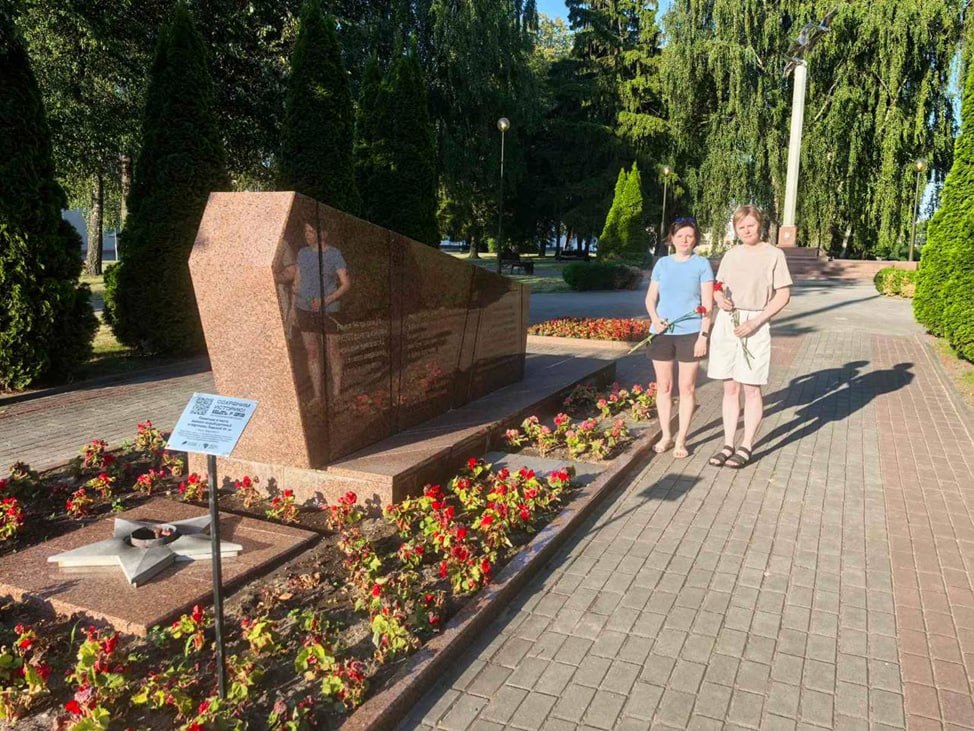 Налоговые консультанты почтили память героев – освободителей Новогрудка, Лиды и Барановичей